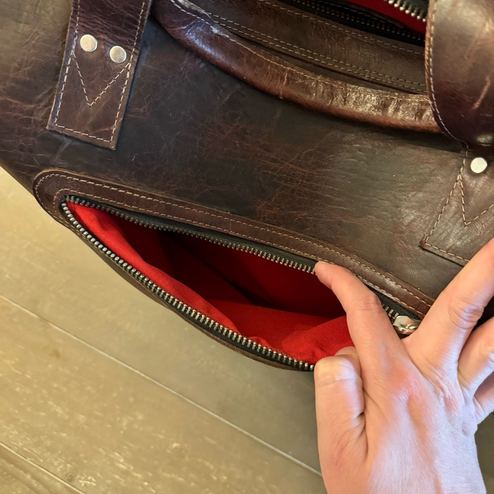 Nena & Co. The Perfect Weekender Travel Bag - Picture 4 of 11